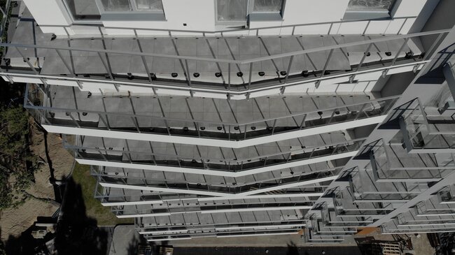 Tarasy wentylowane w kompleksie apartamentowym 6